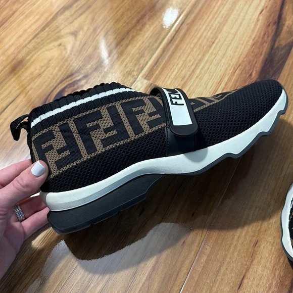 Fendi Sneakers with Box - Picture 3 of 10